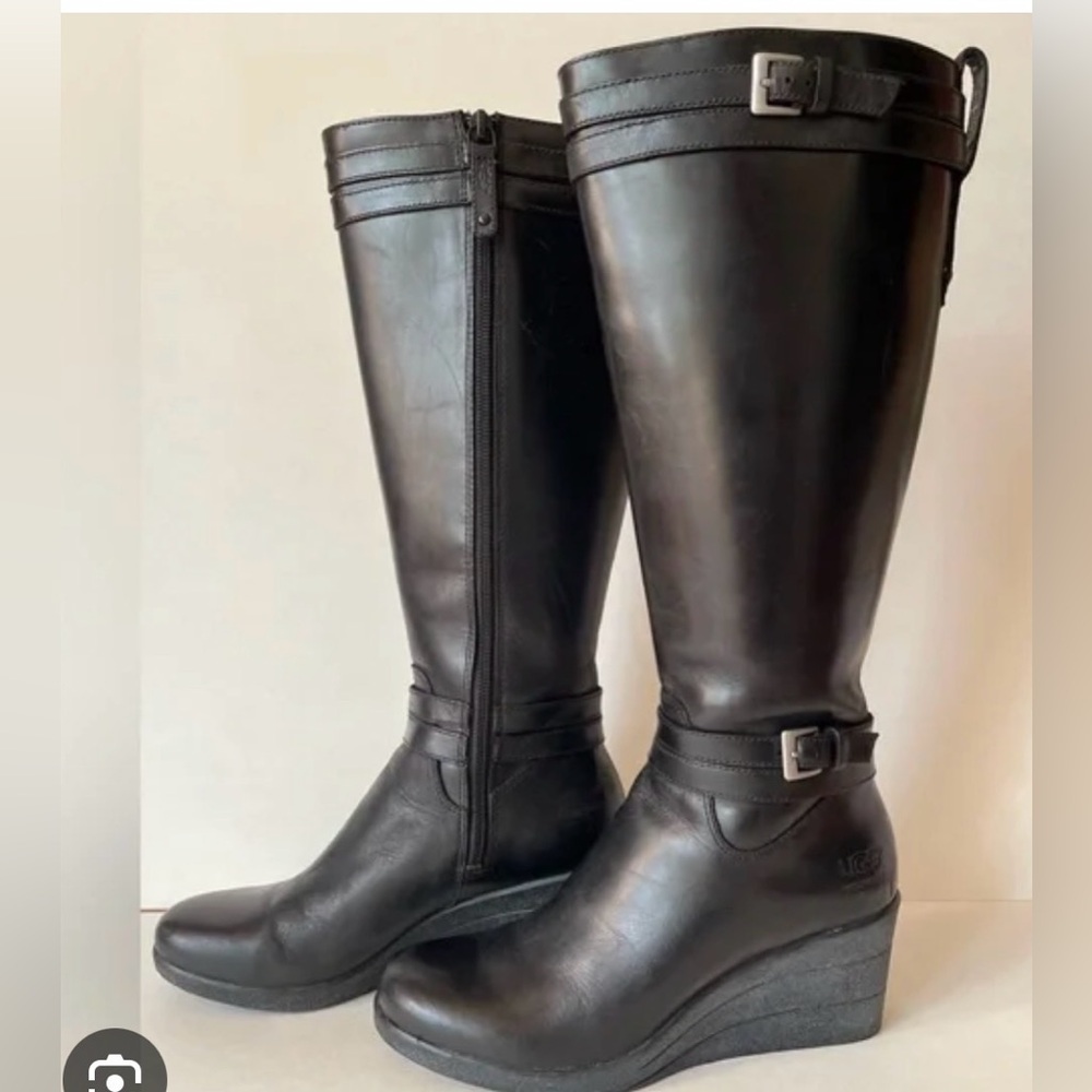 NWOT UGG Women's Black Leather Wedge Boots Sz 7 waterproof warm